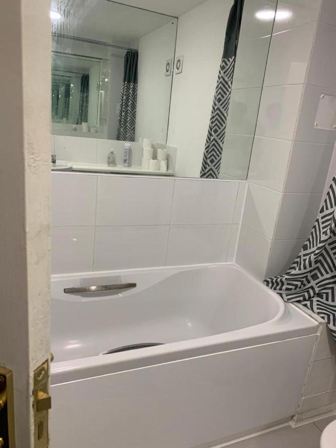 Charming 2-Bed House In London Villa Ngoại thất bức ảnh